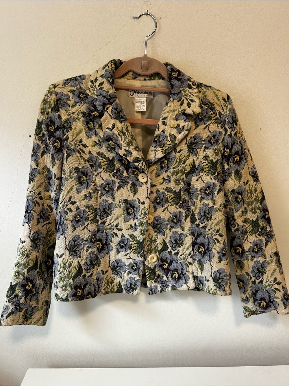 Vintage dressbarn Cream Floral Tapestry Blazer with Blue Flowers